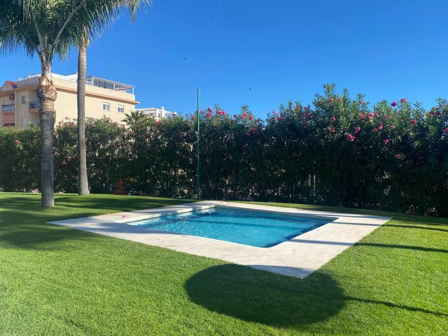 Central Estepona 3 Bed Apt With Pool And Parking Exterior foto