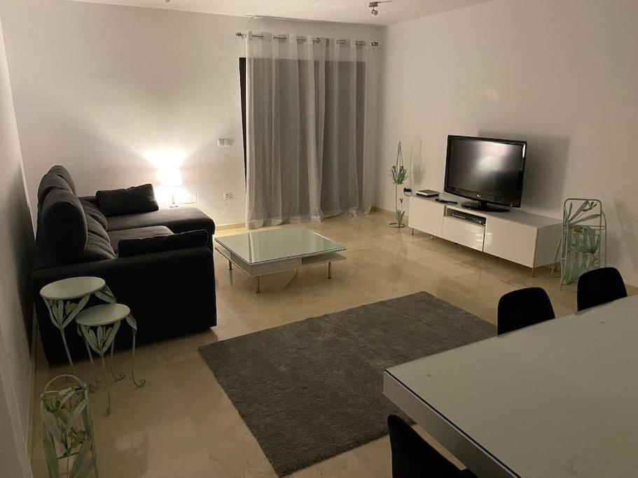 Central Estepona 3 Bed Apt With Pool And Parking Exterior foto